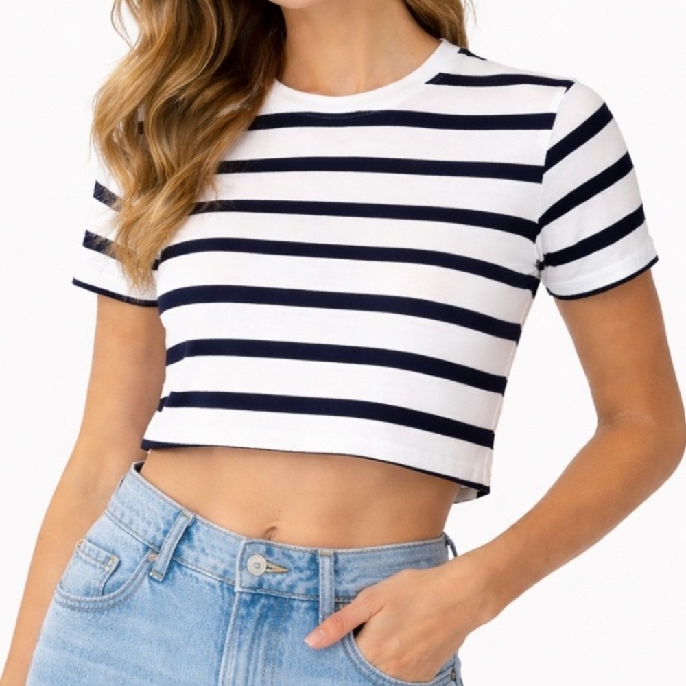 Zara Womens Navy White Striped Cropped T-Shirt Short Sleeve Crew Neck Size M